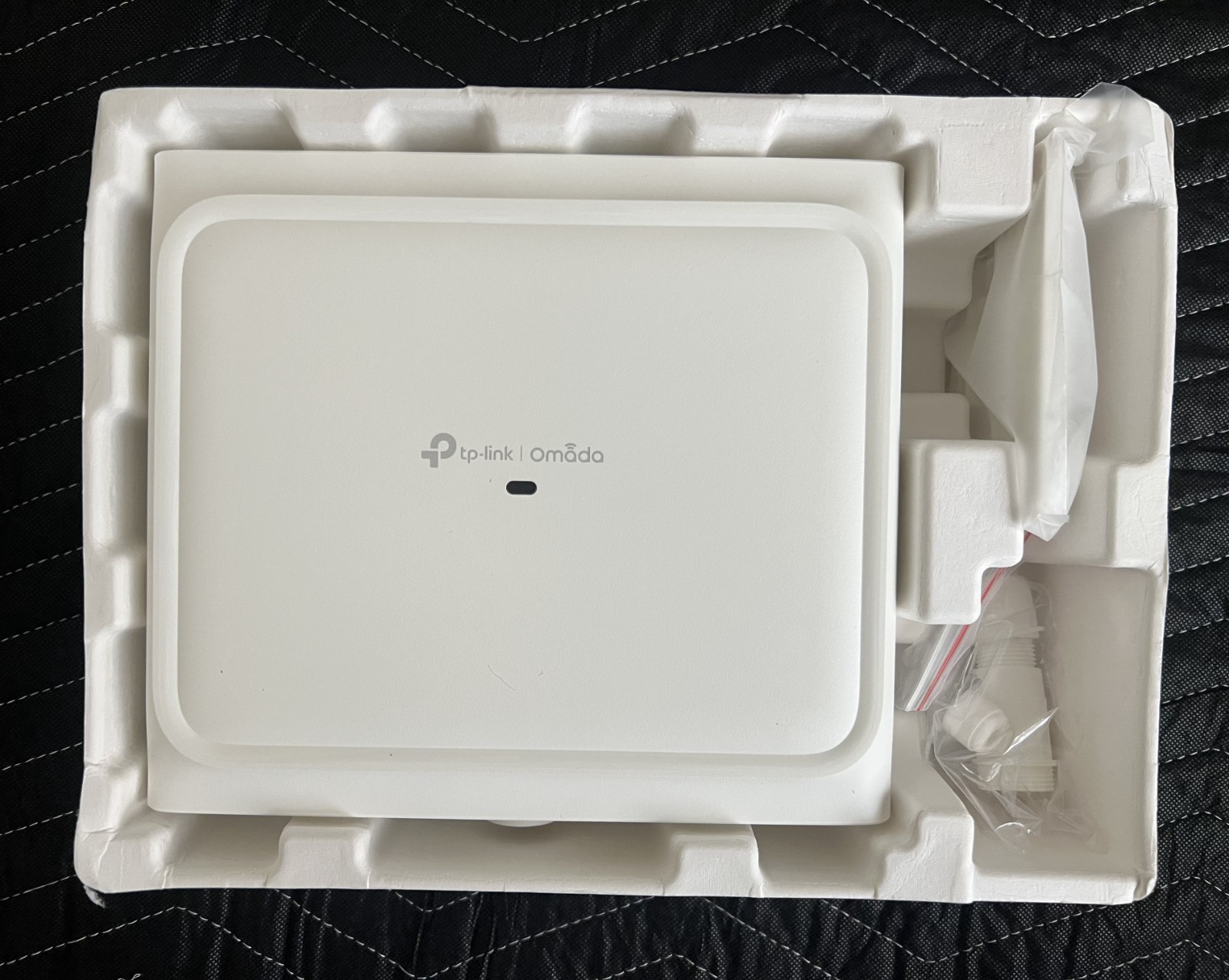 TP-Link Omada EAP772-Outdoor BE11000 Wi-Fi 7 Tri-Band Access Point IP68 PoE+ NEW
