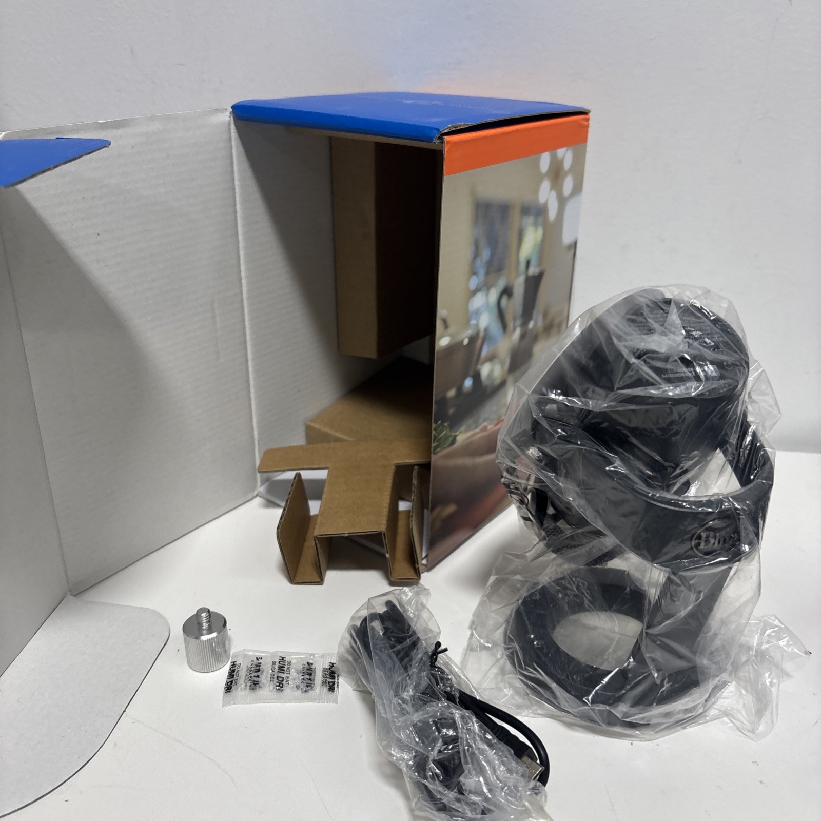 Logitech Blue Yeti Nano USB Microphone - Excellent Condition  Tested Working