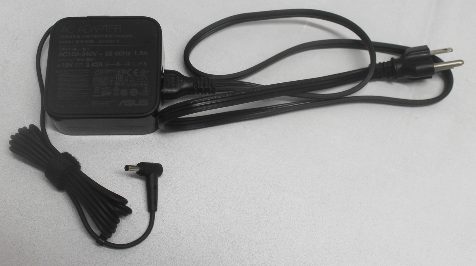 0A001-00895000 ASUS AC ADAPTER 65W 19V 3PIN 4PHI GRADE A
