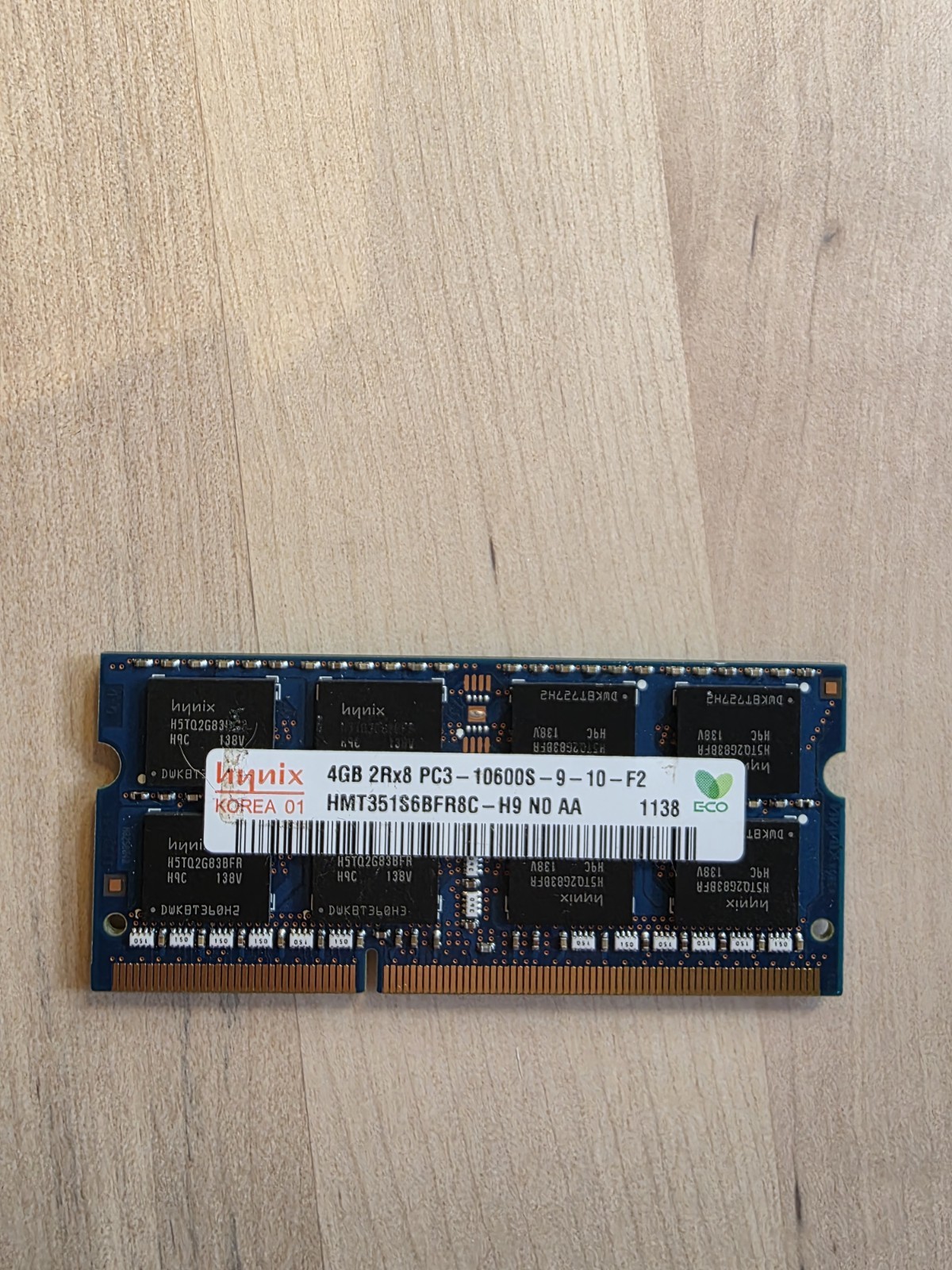 Hynix PC3-12800 (DDR3-1600) 2 GB UDIMM 1600 MHz PC3-12800 DDR3 SDRAM Memory...