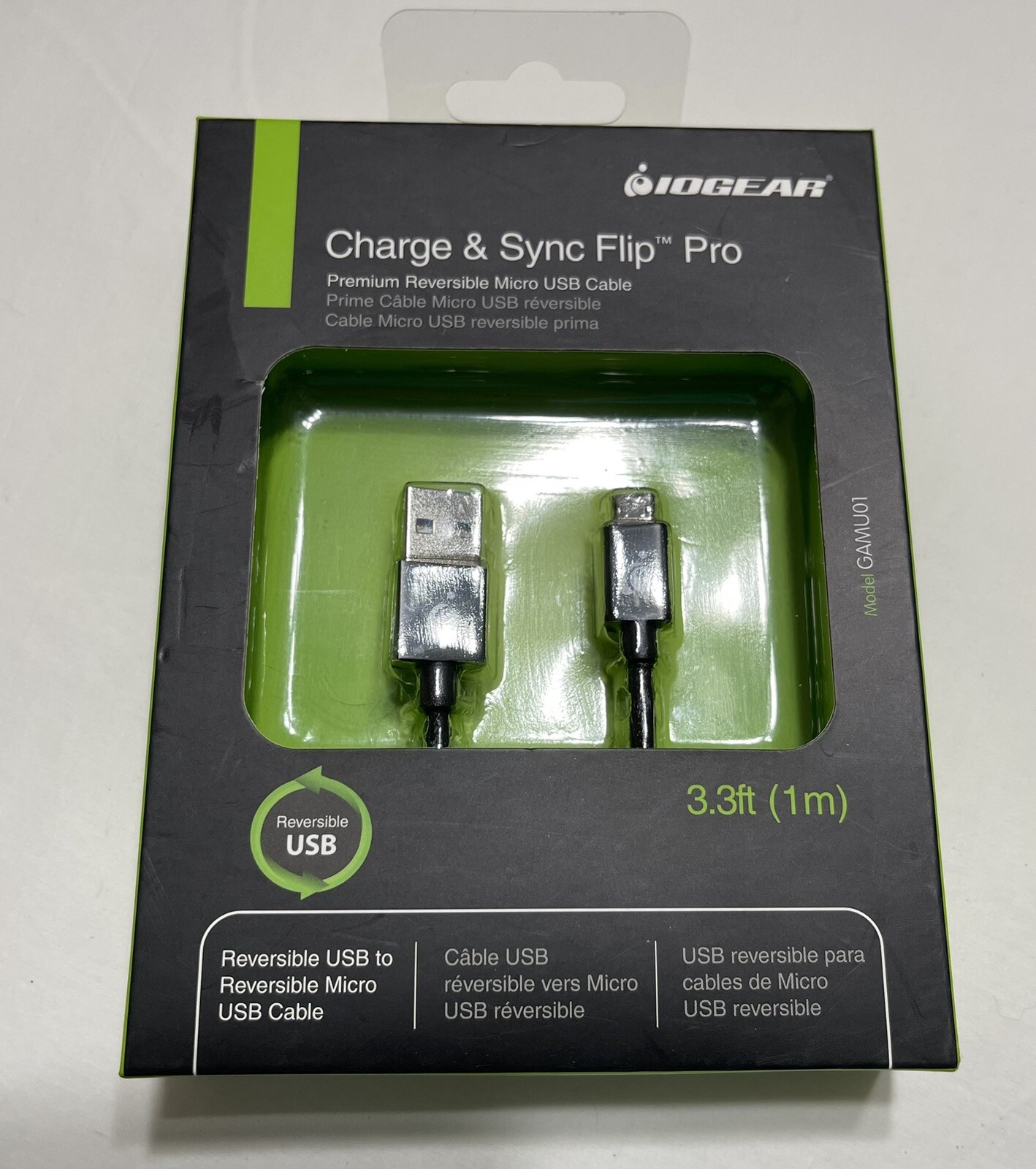 GAMU01 IOGEAR Charge and Sync Flip Pro Reversible USB to Reversible Micro USB 2