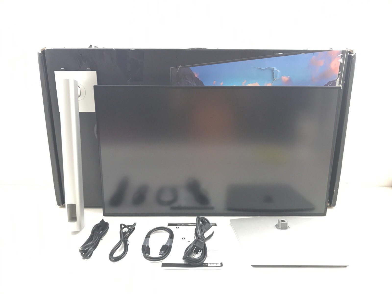 Dell U3223QE UltraSharp 31.5" 4K UHD HDR Monitor - USB-C with USB Hub