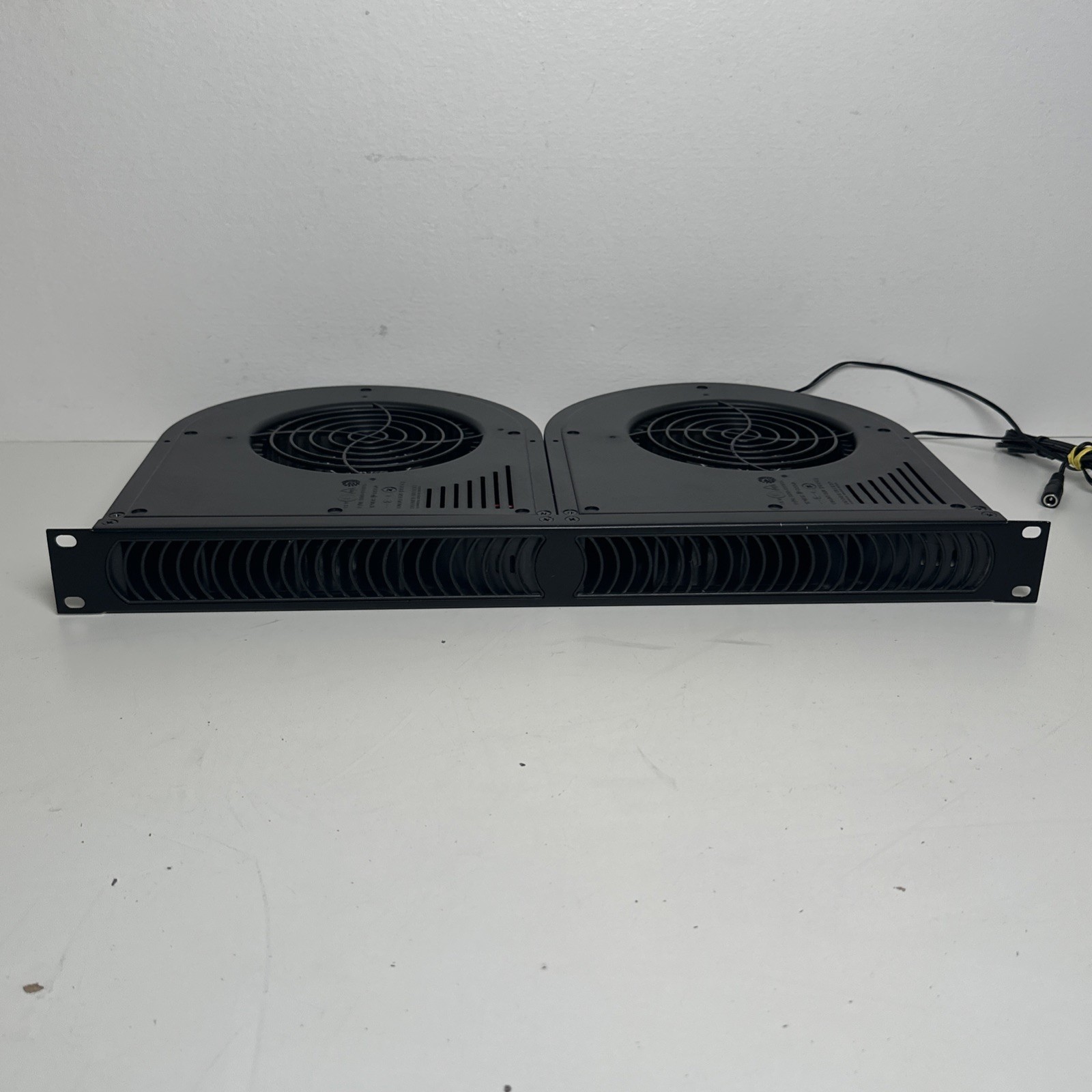 Middle Atlantic Products QBP-2 Blower Panel No Power Cord Tested