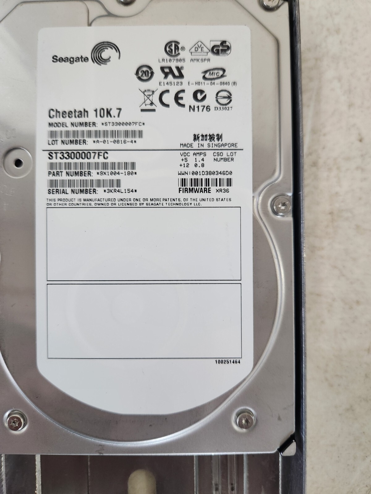 Seagate Cheetah 10K.7 ST3300007FC 300GB W/Carrier