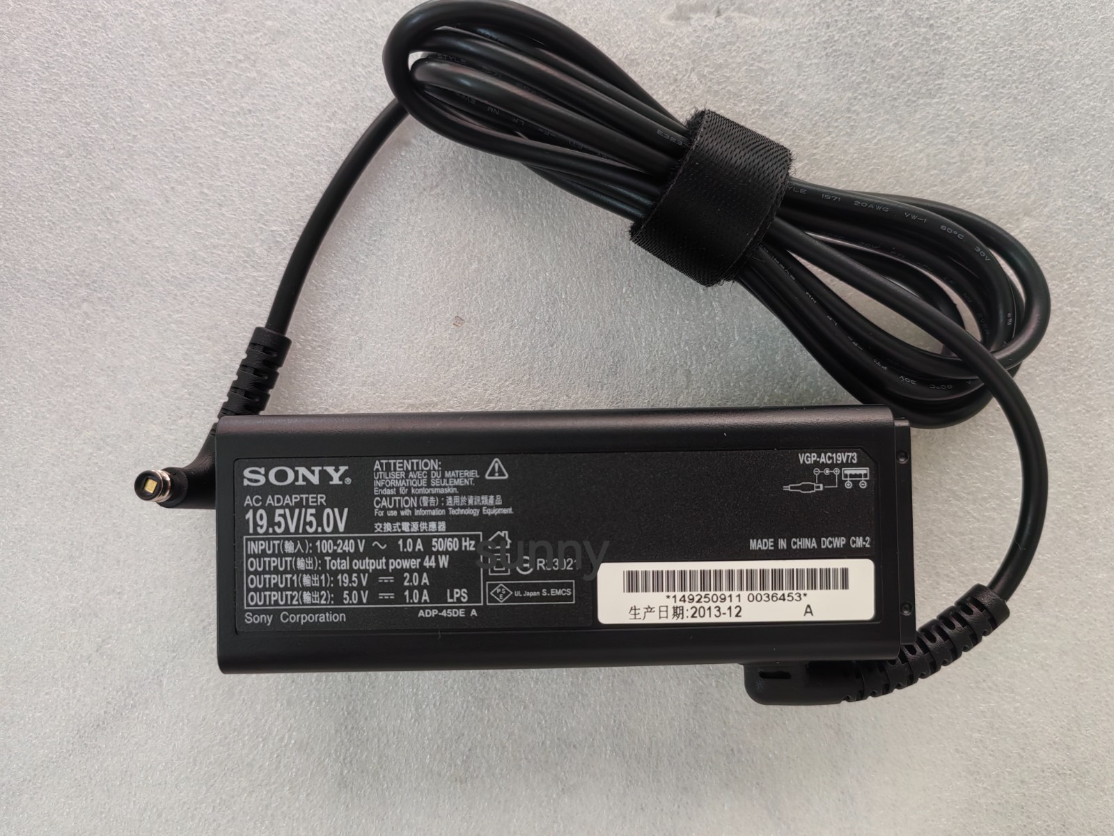 Original 19.5V 2A VGP-AC19V73 For Sony VAIO SVT11213CXB SVF13N13CXB USB Charger