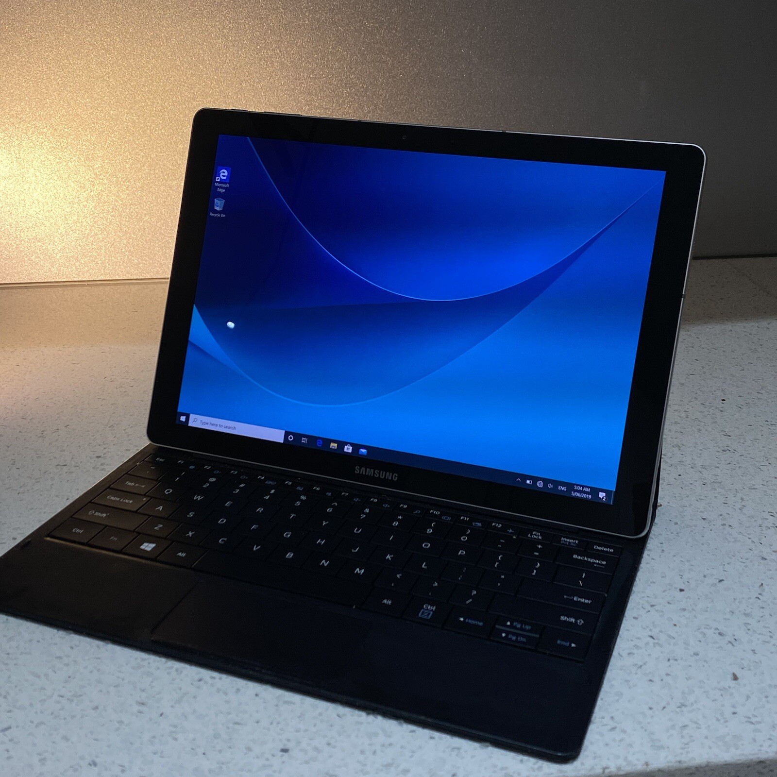 Genuine Samsung Galaxy TabPro S 12" Touch Screen, 4GB, 128GB, Win 10 Pro #309