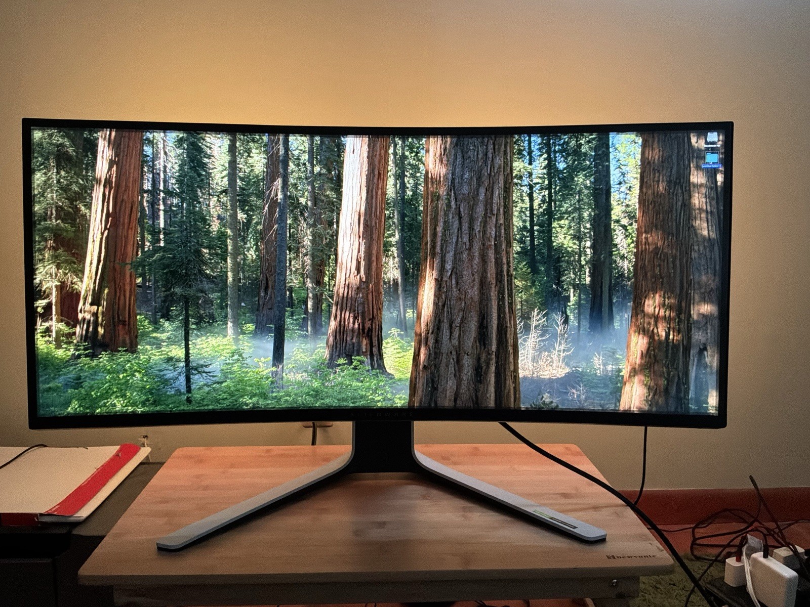 Dell Alienware 38" Curved Monitor - AW3821DW - 144Hz, G-SYNC, 1ms, 2300R, G-SYNC