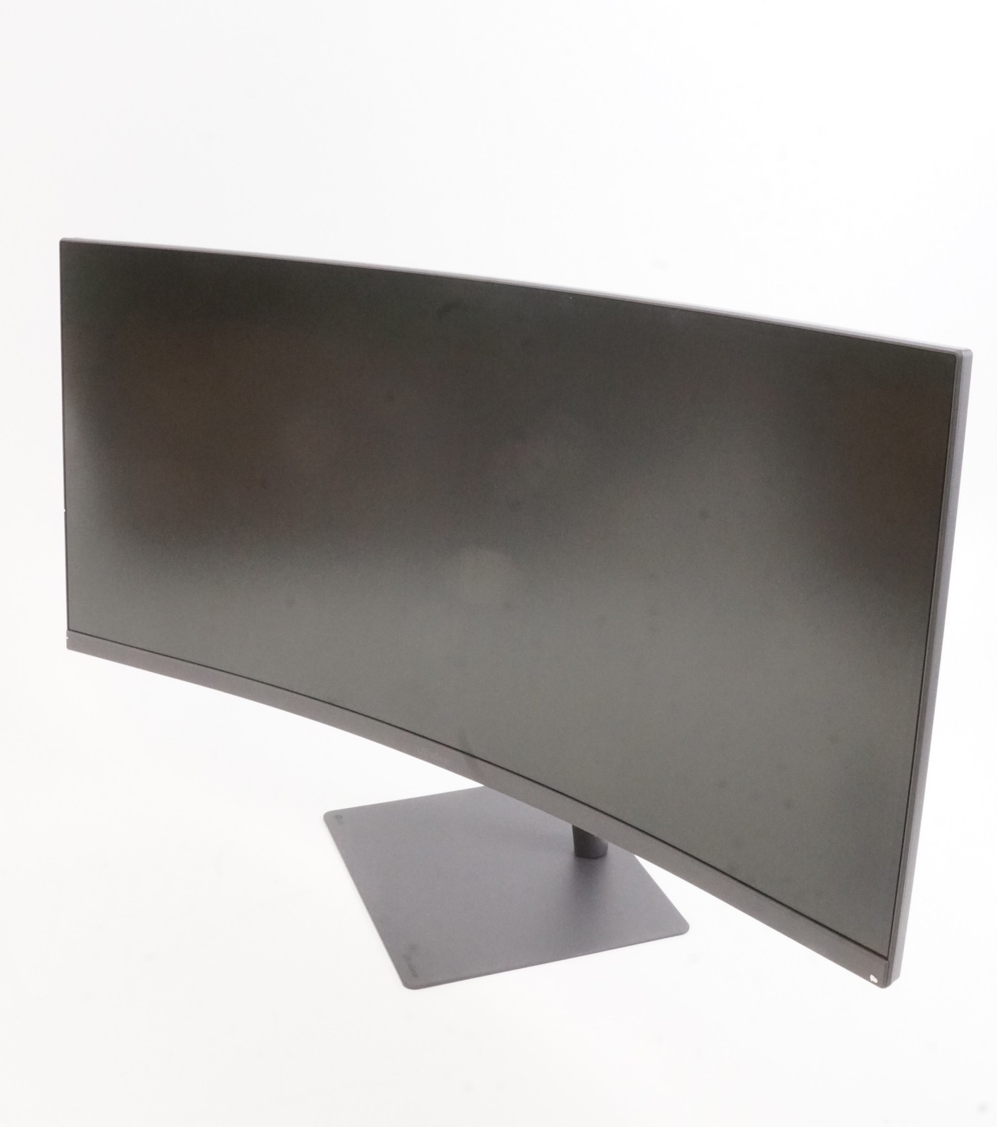 LG 34-Inch UltraGear WQHD 240Hz 1ms FreeSync Premium Curved Gaming Monitor