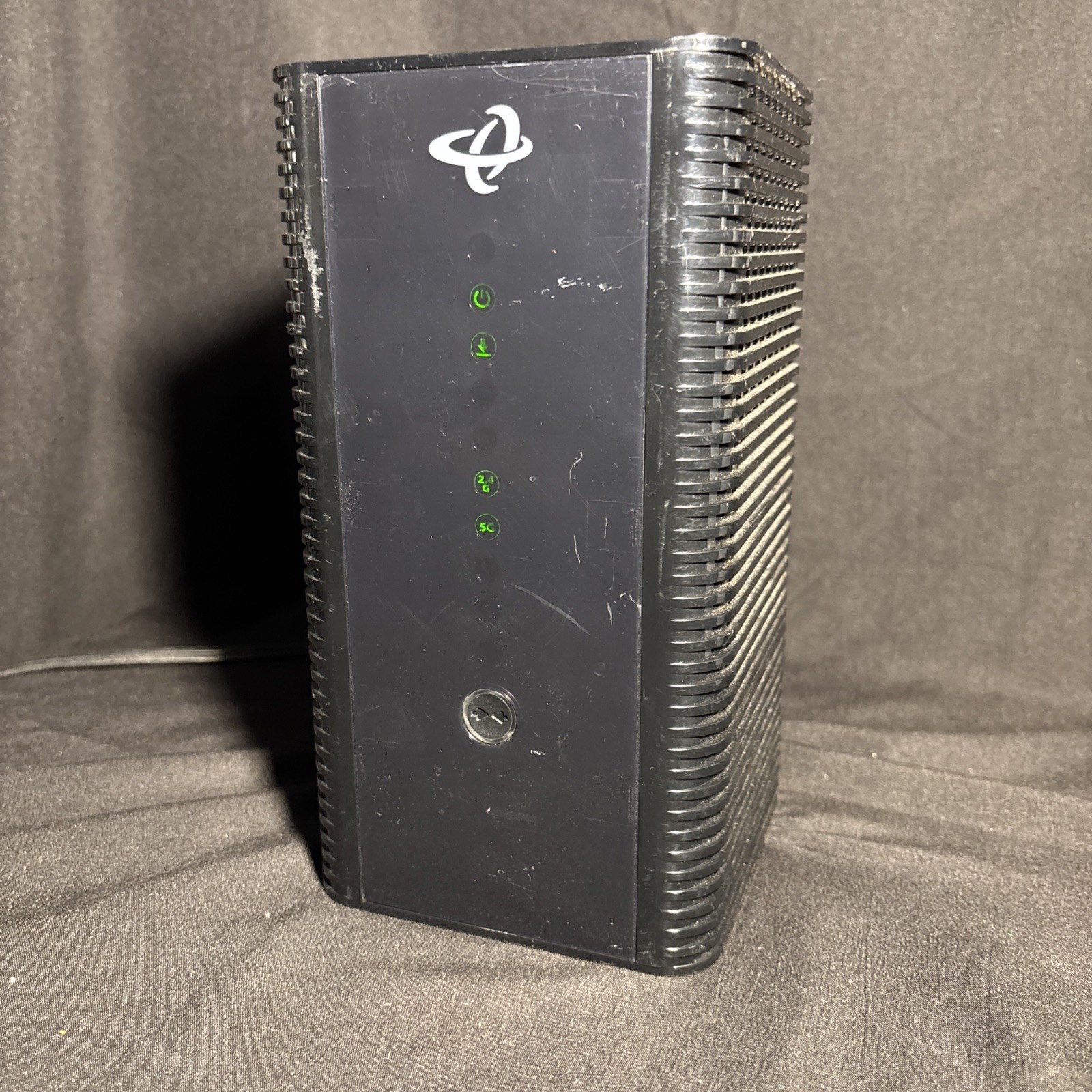 Hitron CODA-4582 DOCSIS 3.1 Black Cable Modem Router Combo Ethernet USB Wi-Fi