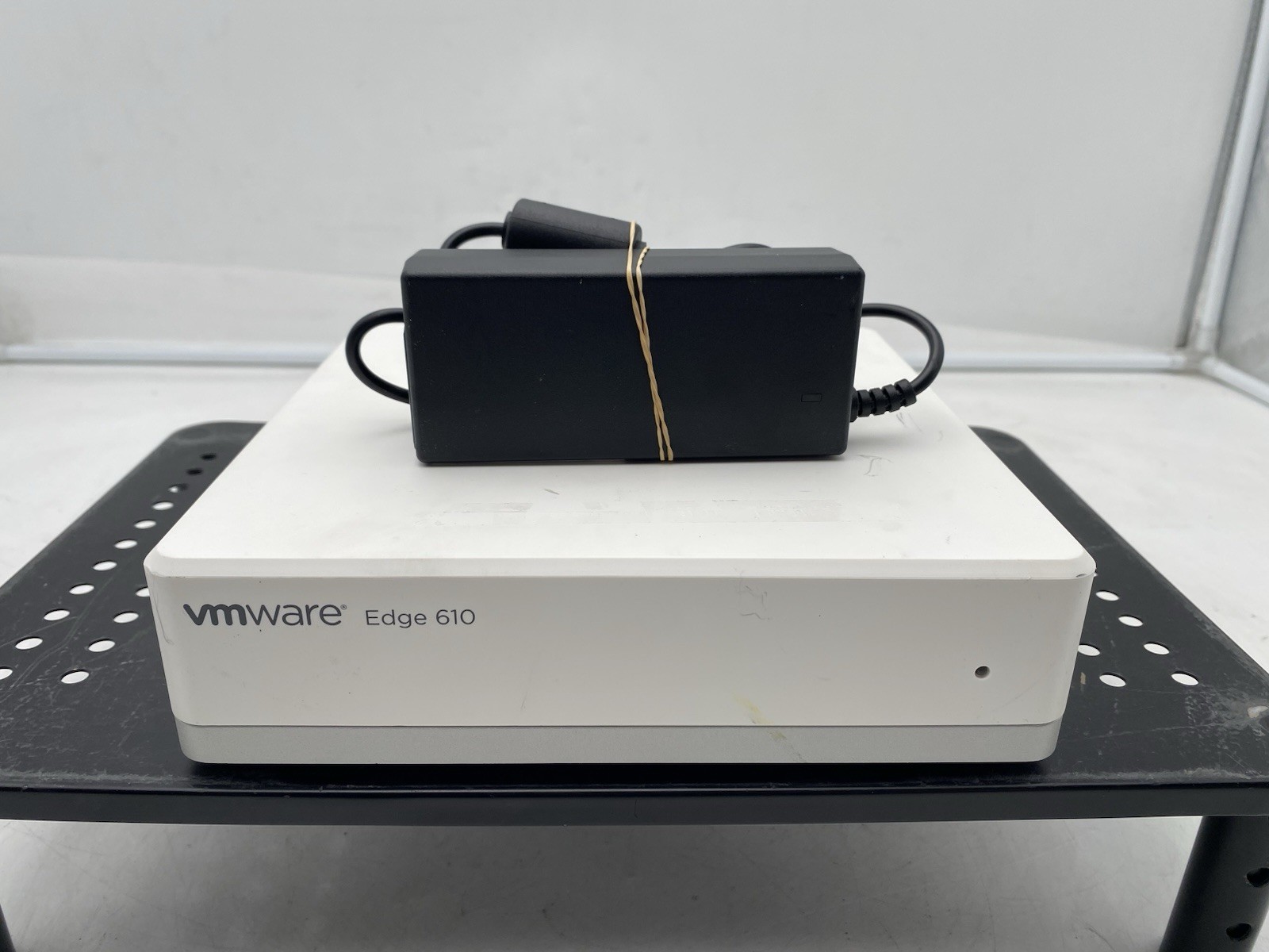 Dell E42W EMC Networking VMware SD-WAN Edge Device w/ AC Adapter