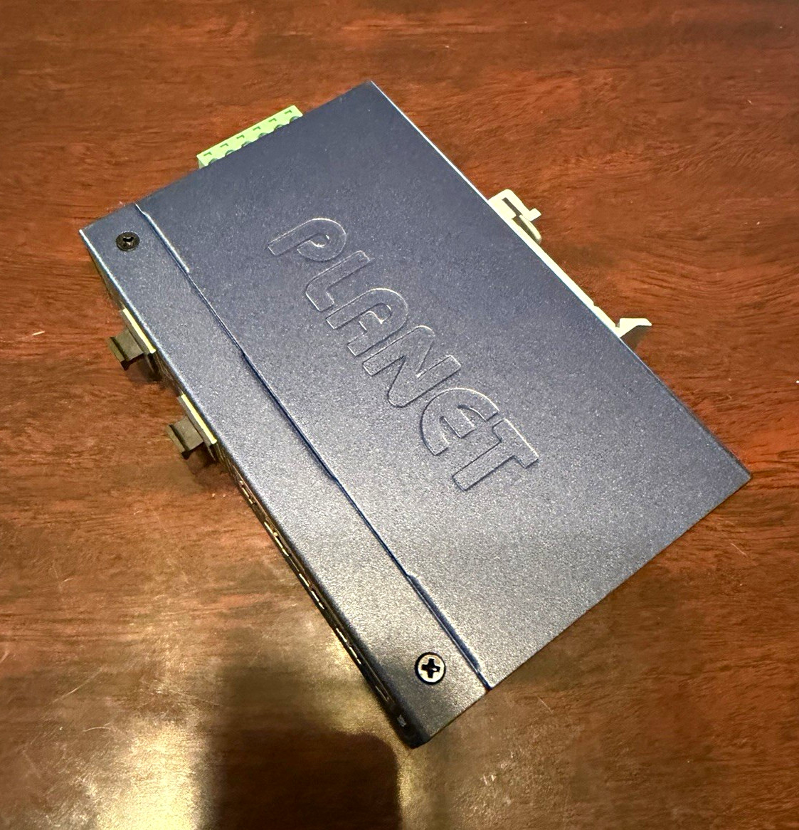PLANET IGS-620TF (V2) 6-Port Unmanaged 2.5GbE DIN Rail Switch RJ-45 SFP