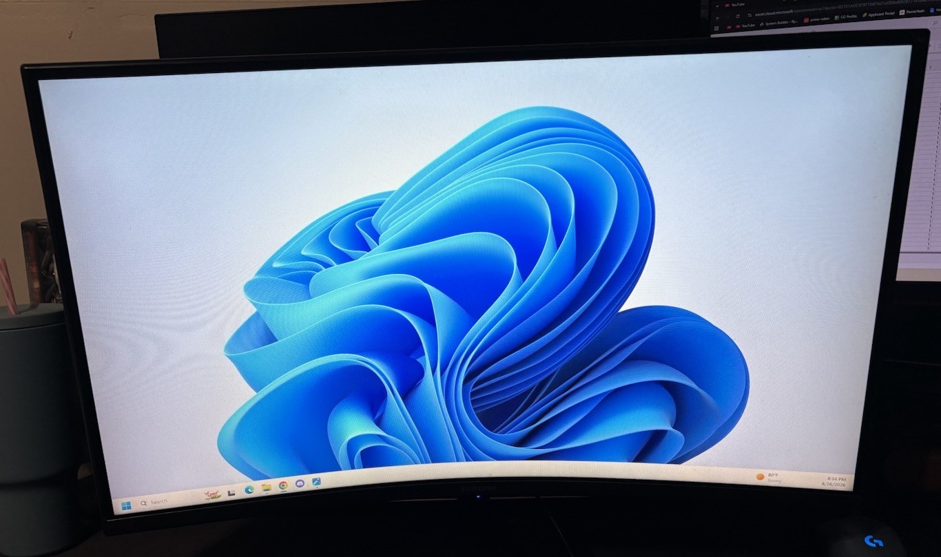 Samsung S39C 27in Curved Monitor FHD 1080p 75Hz 1000R VA Speakers Black