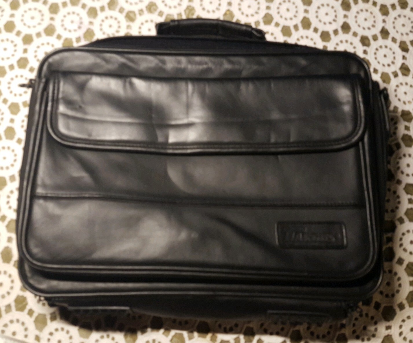 TARGUS ◇ BRIEF CASE LAPTOP BAG ◇ BLACK LEATHER 
