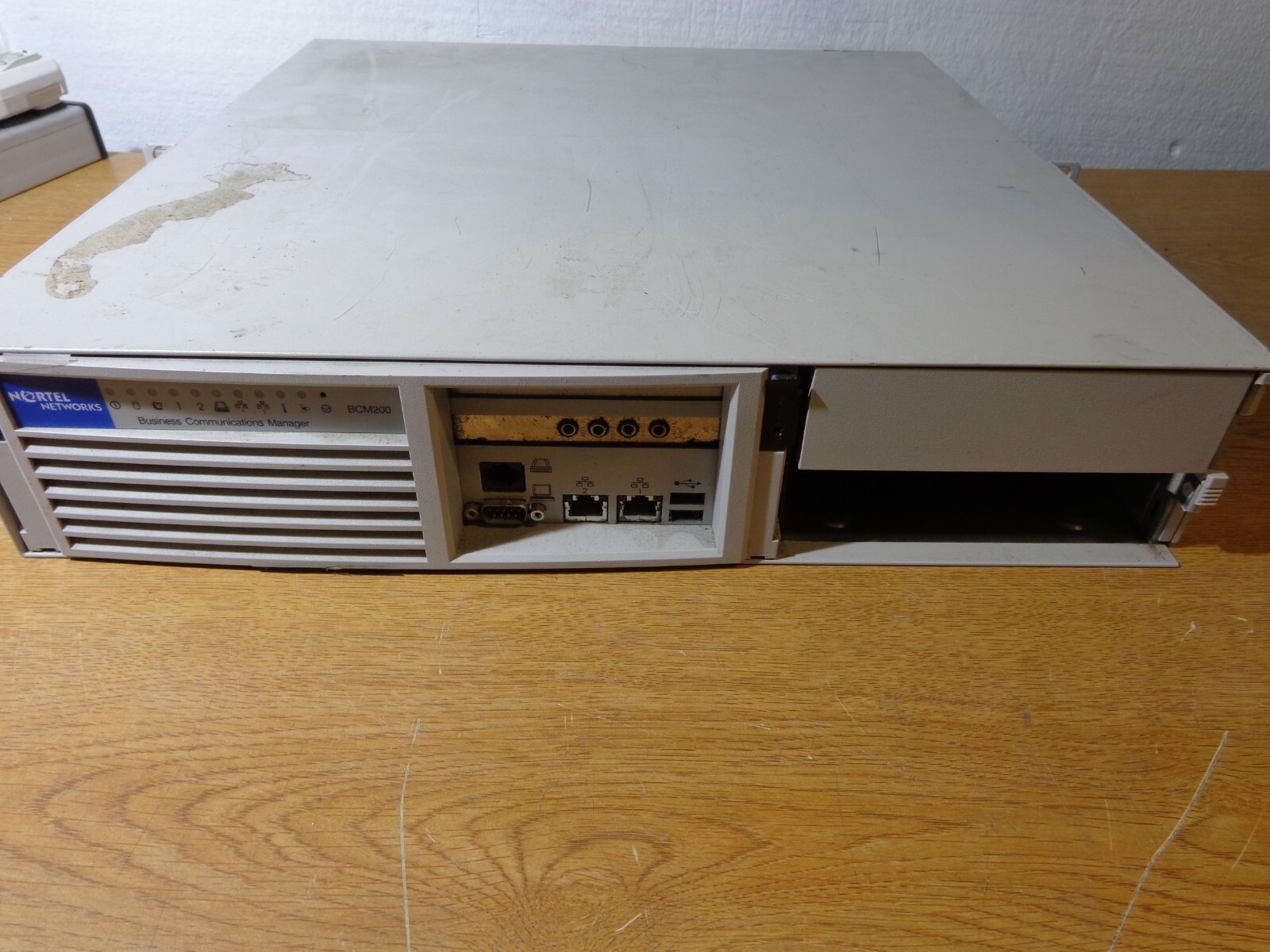 Nortel BCM 200 3.7 Base System 2 LAN NT7B10AAEH Business Communications Manager