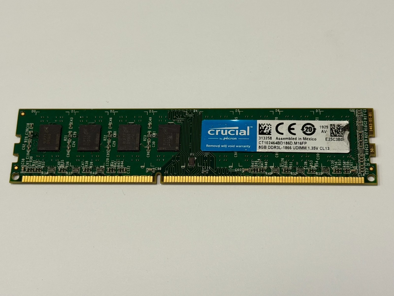 Crucial 8GB (1-Stick) PC3-14900 DDR3L 1866 UDIMM PC Memory CT102464BD186D.M16FP