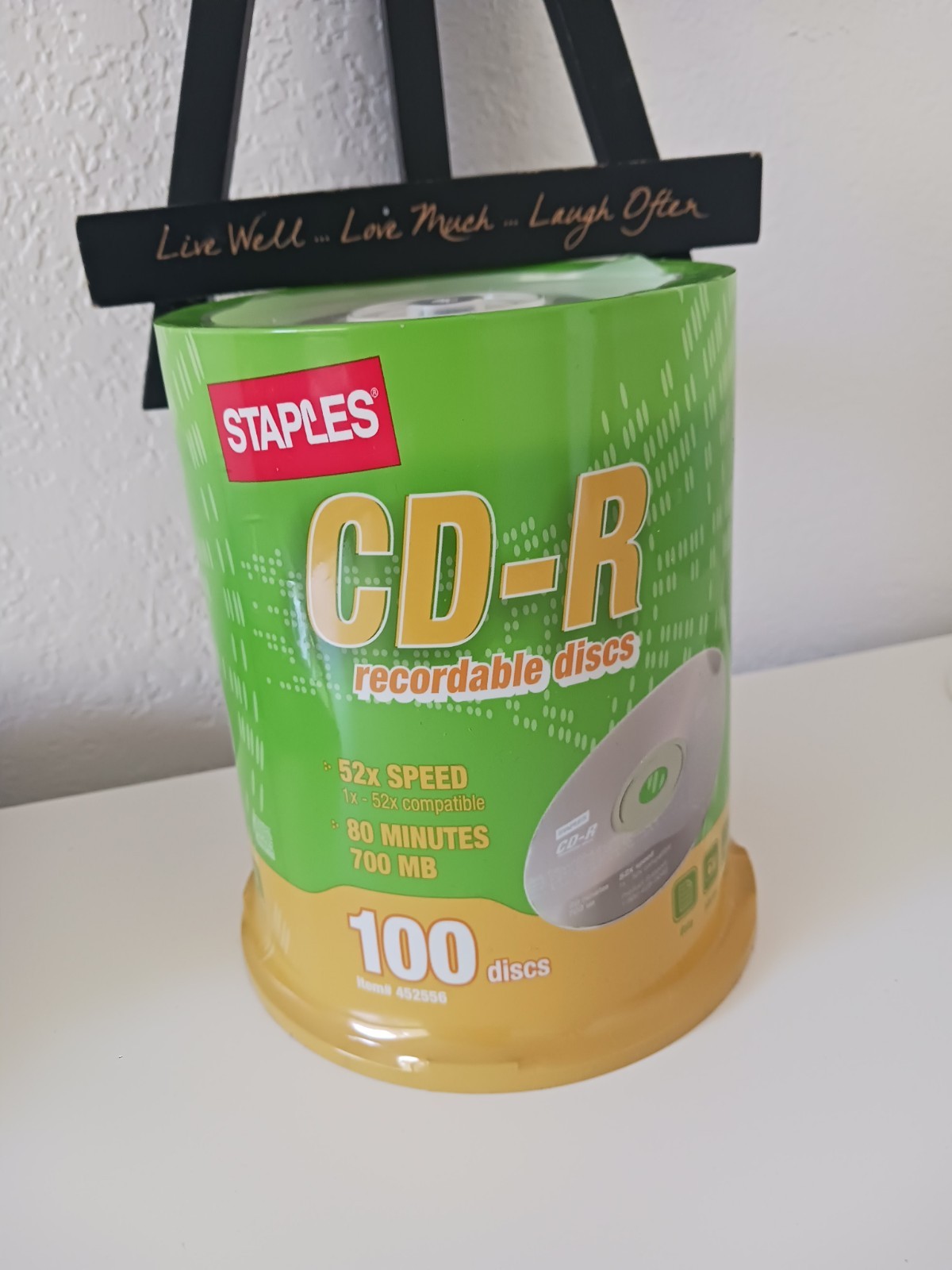 New Staples CD-R 100 Pack Blank Recordable Discs 700MB 80 Min 52x Speed Spindle