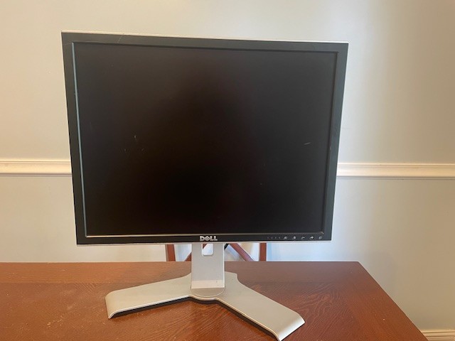Dell UltraSharp 2007FPb 20.1" LCD monitor with  original Dell adjustable stand