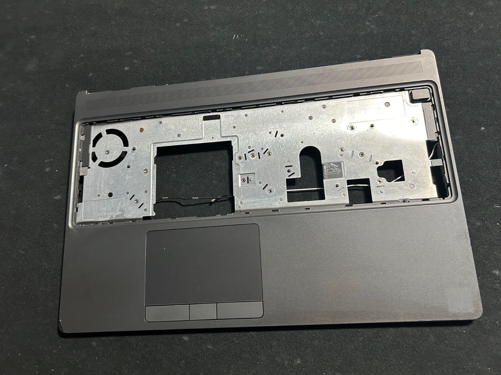 Dell Precision 7560 15.6" Black Upper Case Palmrest Touchpad AM2V7000I00 Grade C