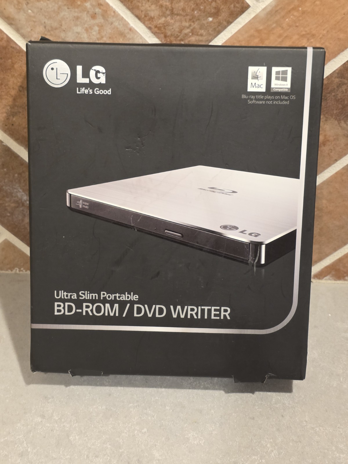 LG CP50NS20 Ultra Slim Portable Blu-ray BD-ROM DVD Writer USB - NEW SEALED