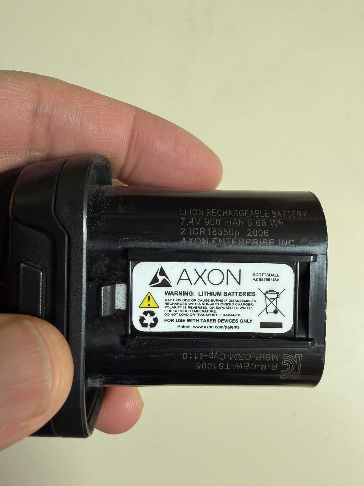 TASER 7 ** LI-ION RECHARGEABLE BATTERY 7.4V 900 mAh 6.66 Wh -Battery only