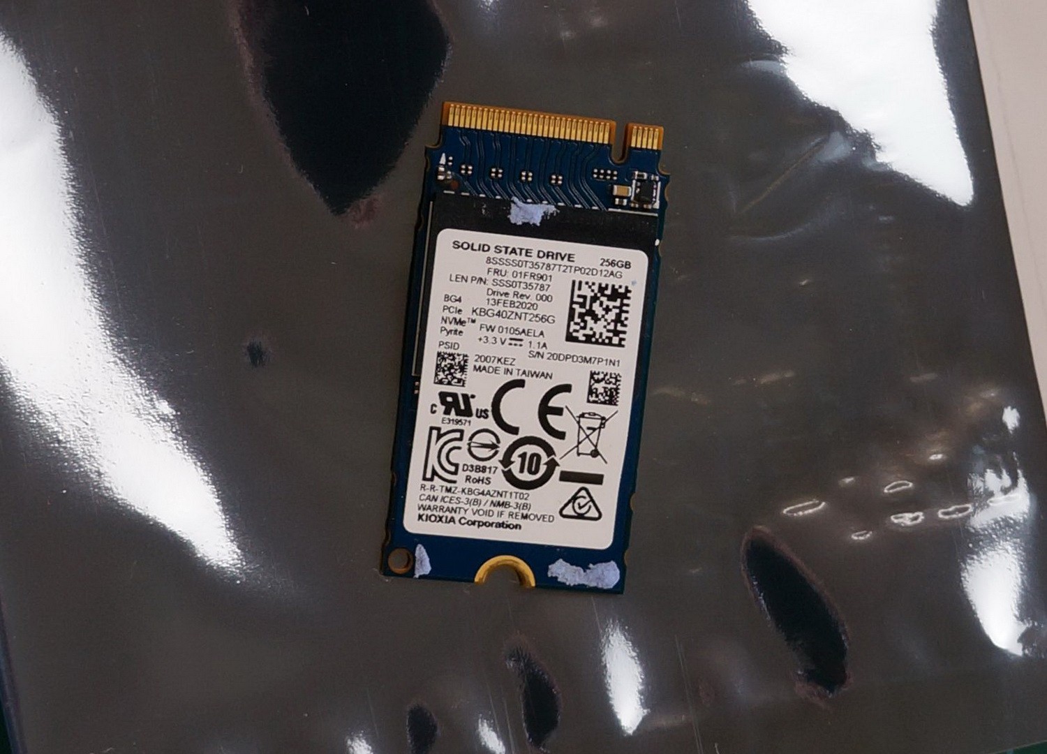 Toshiba Kioxia 256GB SSD PCIe NVMe M.2 01FR901 Solid State Drive KBG40ZNT256G