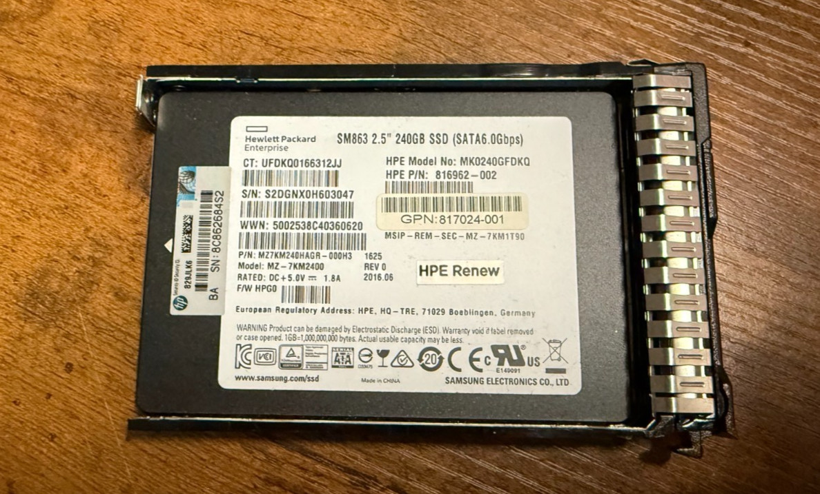 HPE 816962-002 SM863 2.5' 240GB SSD (SATA 6.0Gbps) w/ Caddy