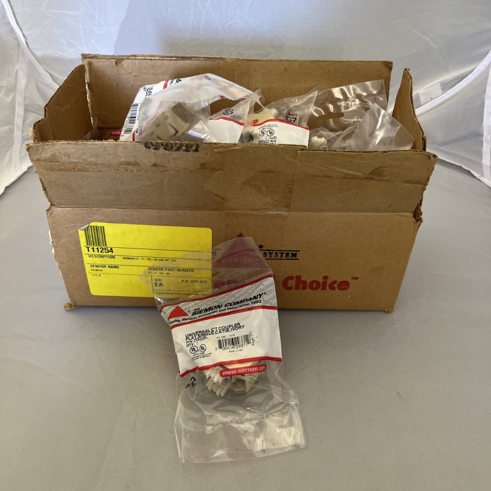 LOT OF 19- SIEMON CT-F-C5-20 CT Coupler, Flat, Double, CAT5e Universal Ivory