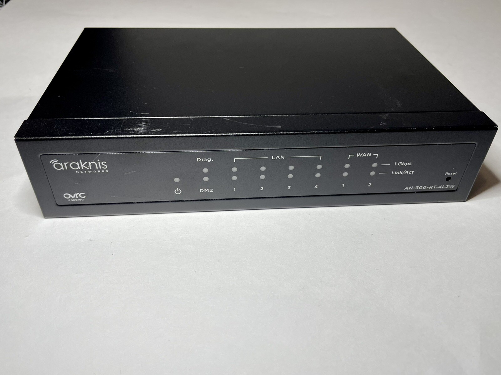 Araknis AN-300-RT-4L2W Dual Wan Gigiabit VPN Router - W/ AC
