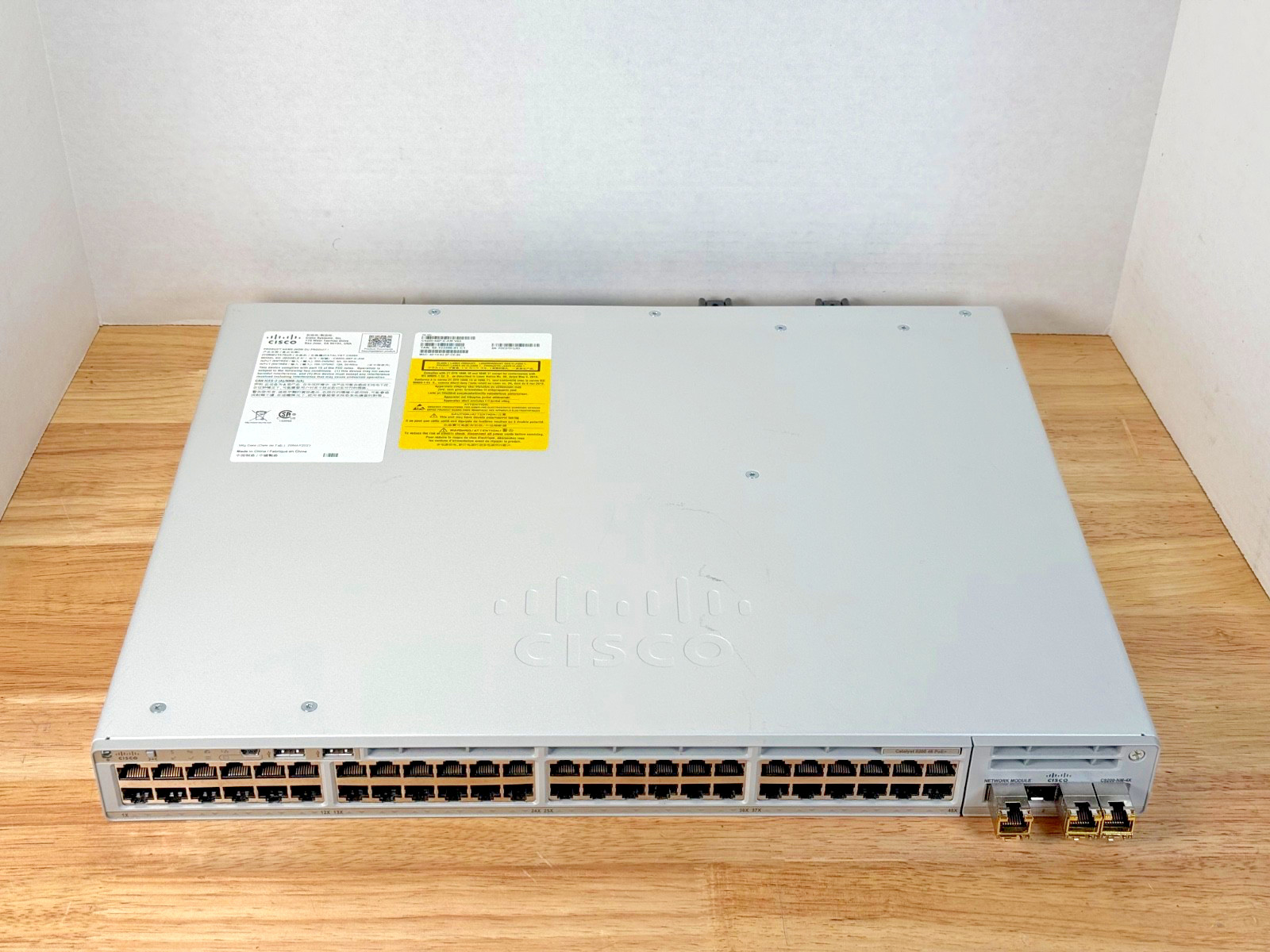 Cisco C9200-48P-E V03 48 Port PoE+ Network Switch and C9200-NM-4X