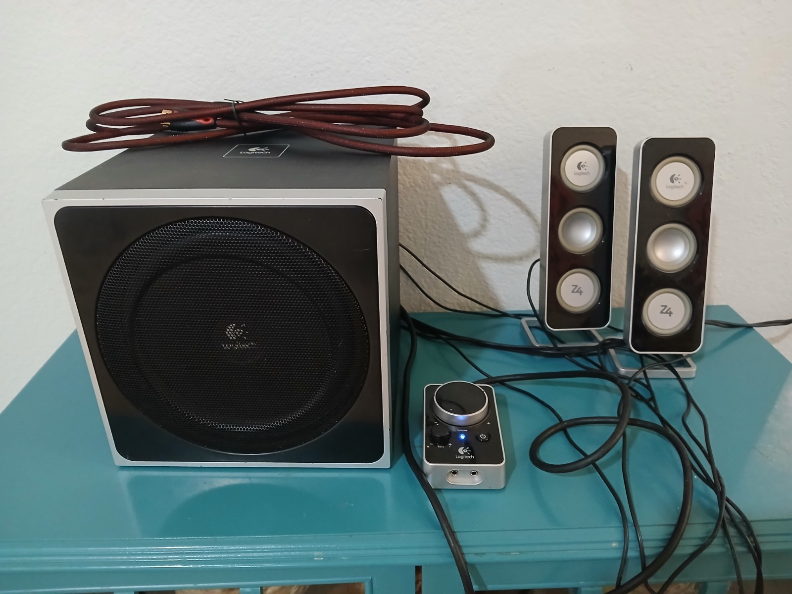 Logitech Z-4 2.1 Computer Speaker System w/Subwoofer & Wired Control Pod Working