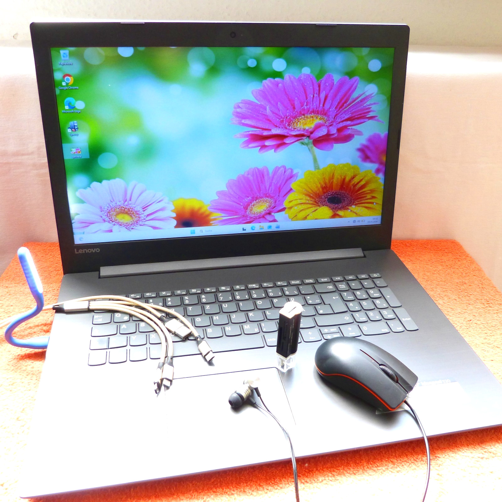 Lenovo 320 17 inch HDP DOLBY ULTRABOOK l SSD Win 11 l Intel GOLD Laptop Notebook