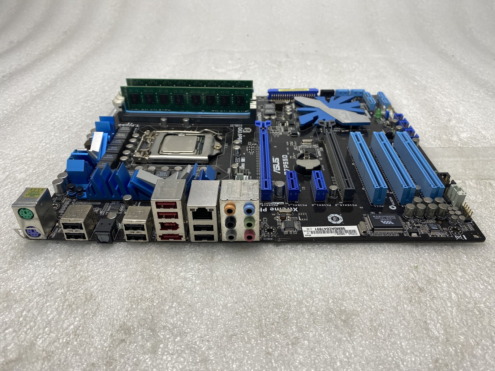 ASUS P7P55D LGA1156 ATX Motherboard Core i5-760 2.67GHz 16GB RAM NO IO SHIELD