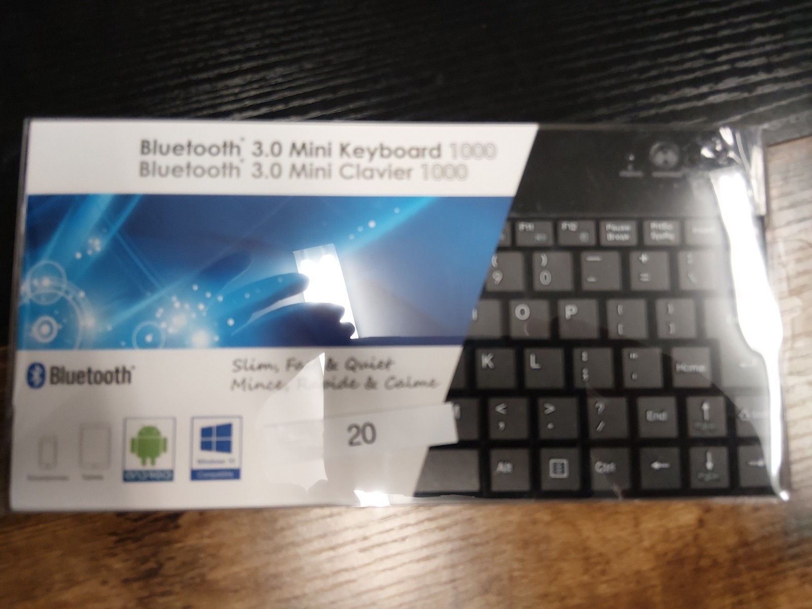 Adesso WKB‑1010BA Bluetooth 3.0 Mini Keyboard with Hotkeys (iPad/iPhone)