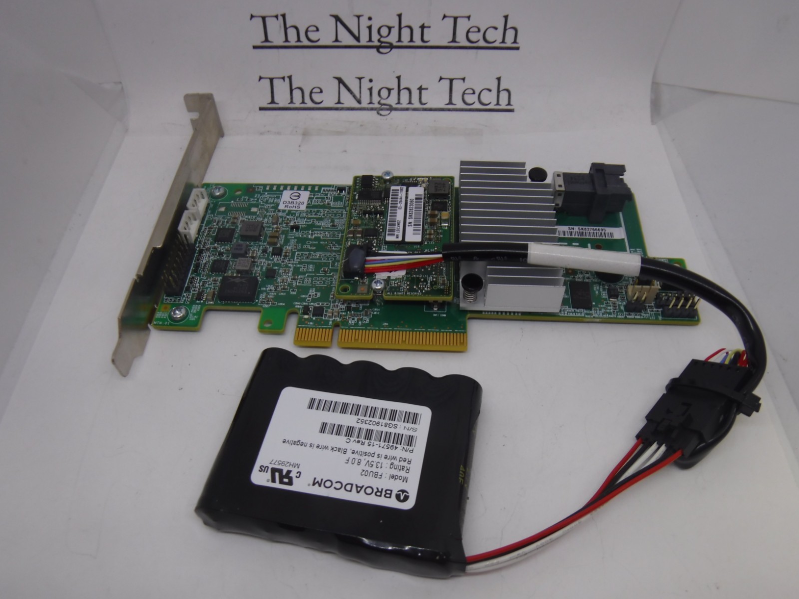 Broadcom LSI 9361-4i RAID Card 03-25420-12B w/ LSICVM02 FBU02 1GB CacheVault