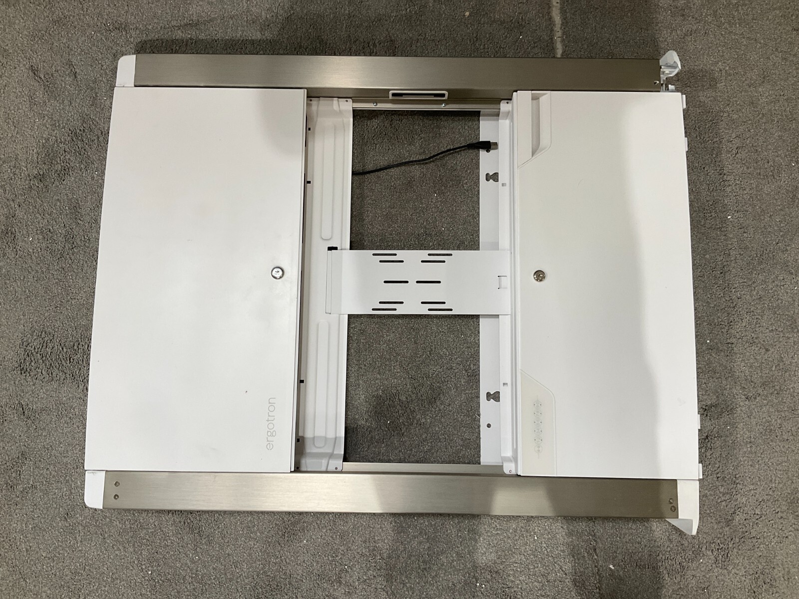 Ergotron CareFit Wall Mount Workstation 61-367-030 ❤️ ✅ ❤️️ ✅ OPEN BOX