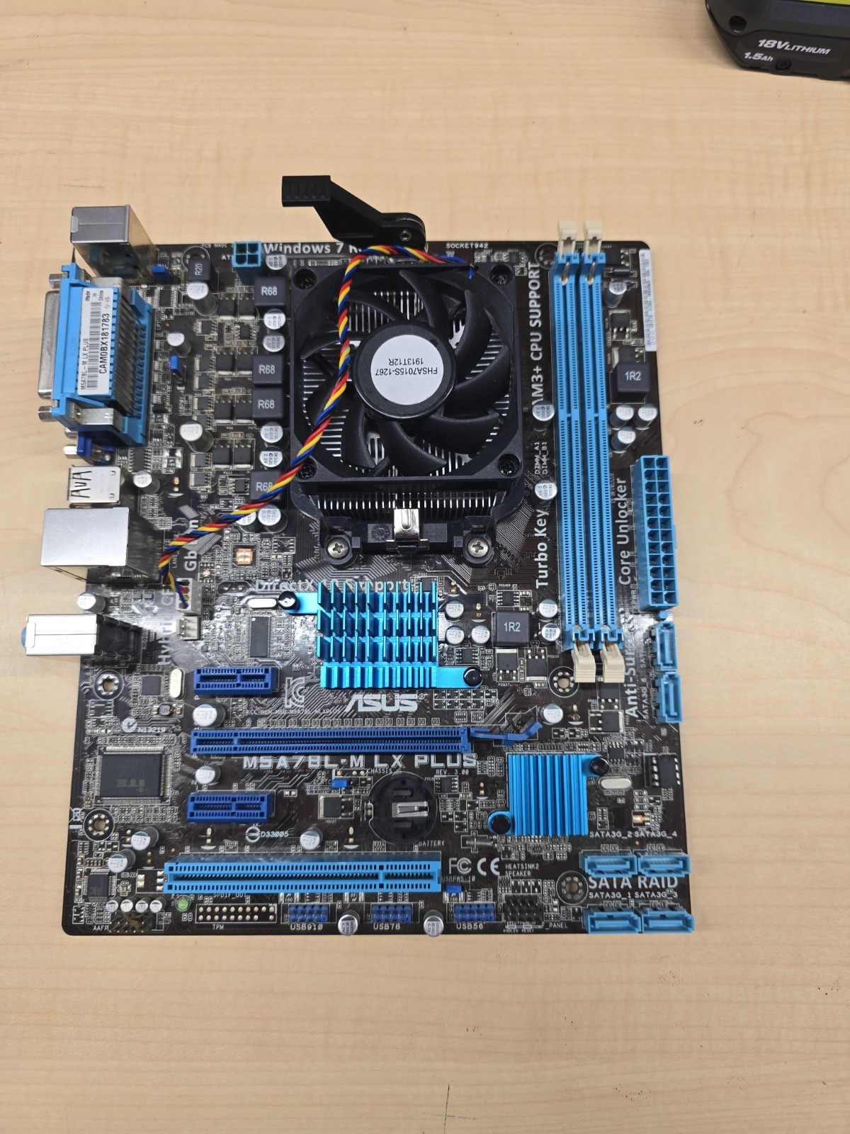 ASUS M5A78L-M/US83 AMD Athlon II X2 250 3GHz 4GB