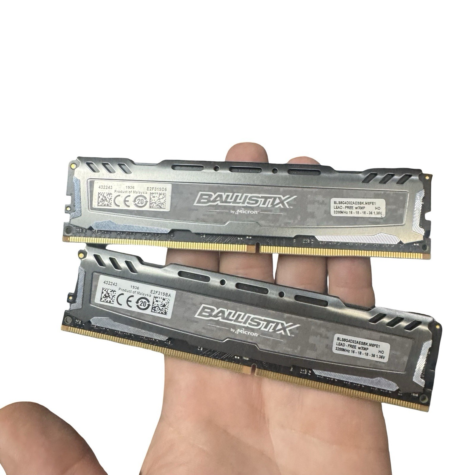 Crucial Ballistix Sport LT 16GB (2x8GB) DDR4 3200 RAM Gray BLS8G4D32AESBK.M8FE1