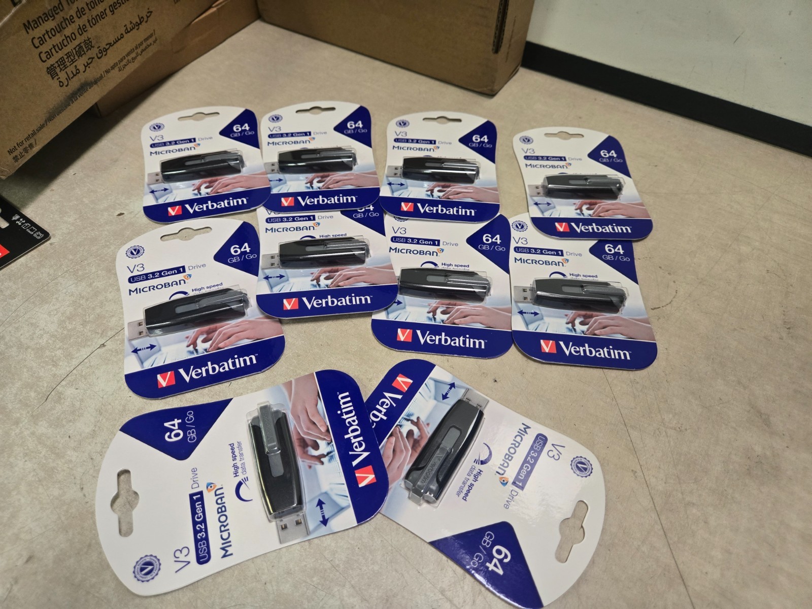 PACK OF 10 SEALED Verbatim 49174 Store 'n' Go V3 64 GB USB 3.0 Drive - BlackGray