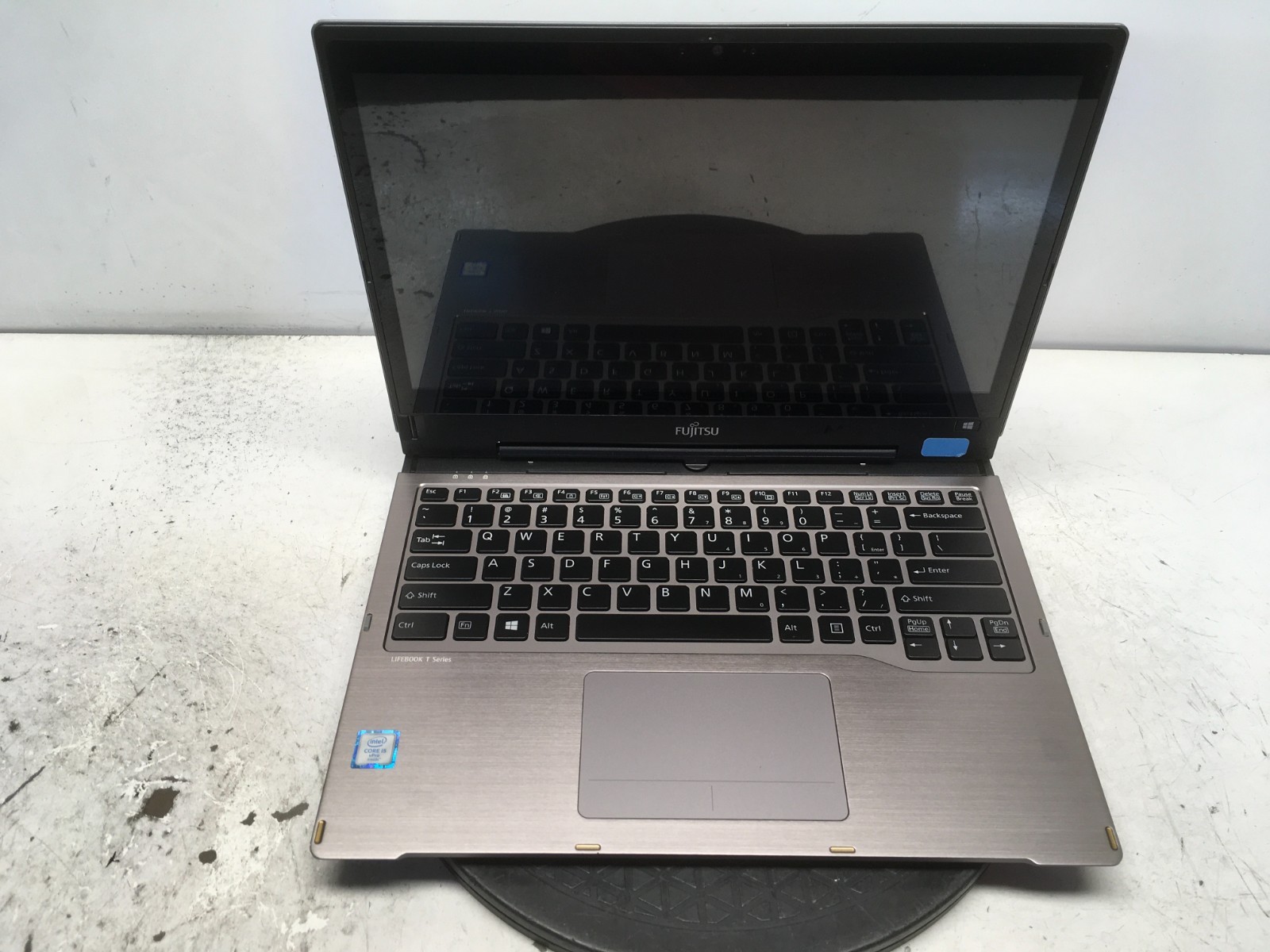 Fujitsu LifeBook T936 Intel i5-6300U 2.4GHz 8 GB NO HDD No Batt