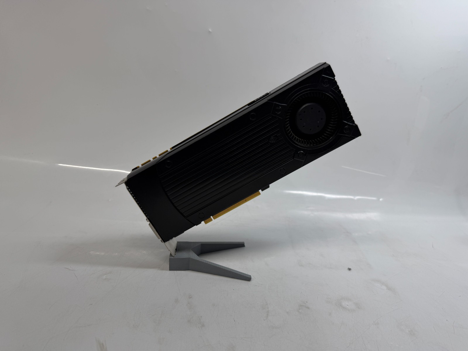 Asus GeForce GTX 970 4GB GDDR5 Graphics Card GTX970-4GD5/DP_CARD/VGA