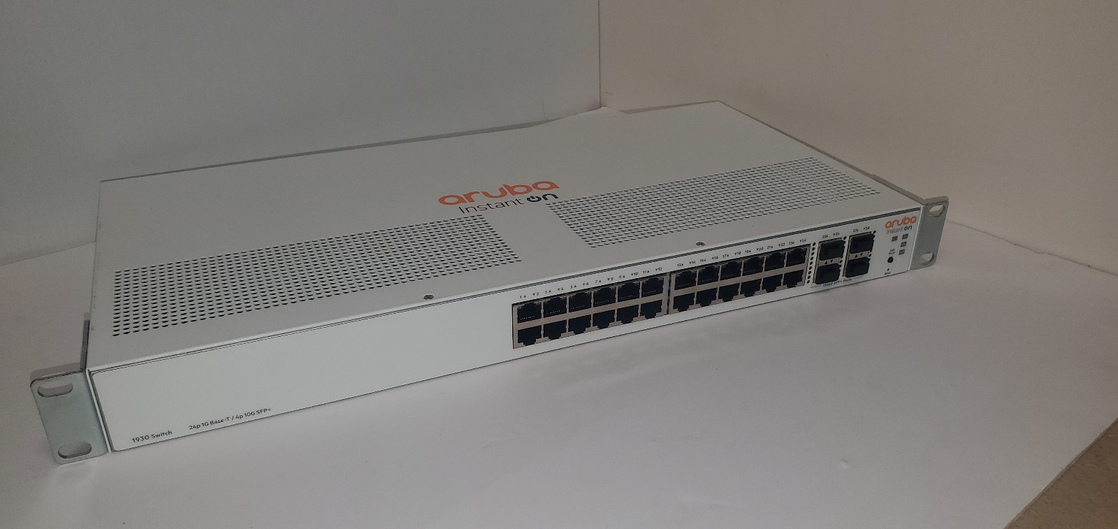 Used Great Shape Aruba Instant On JL682A 1930 24 Port Gigabit Smart Managed