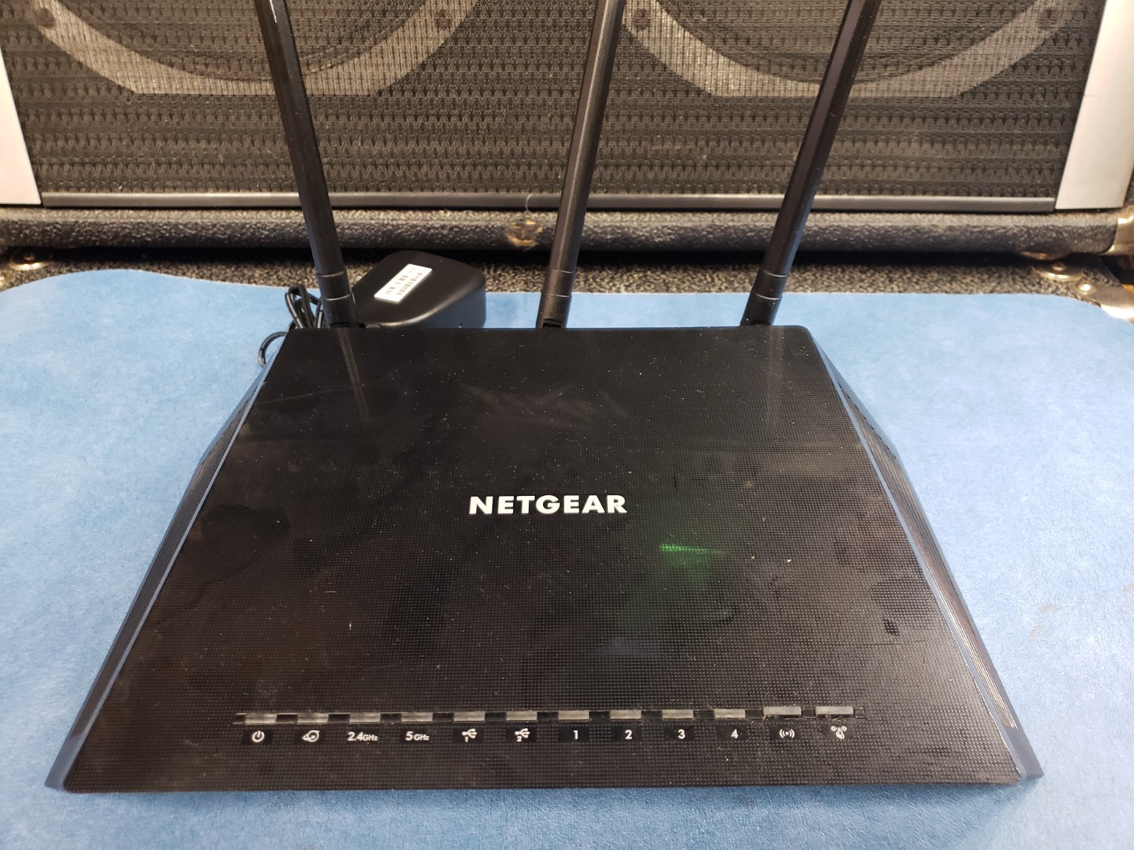 NETGEAR Nighthawk Dual Band R6400v2 Smart WiFi Router. Tested works