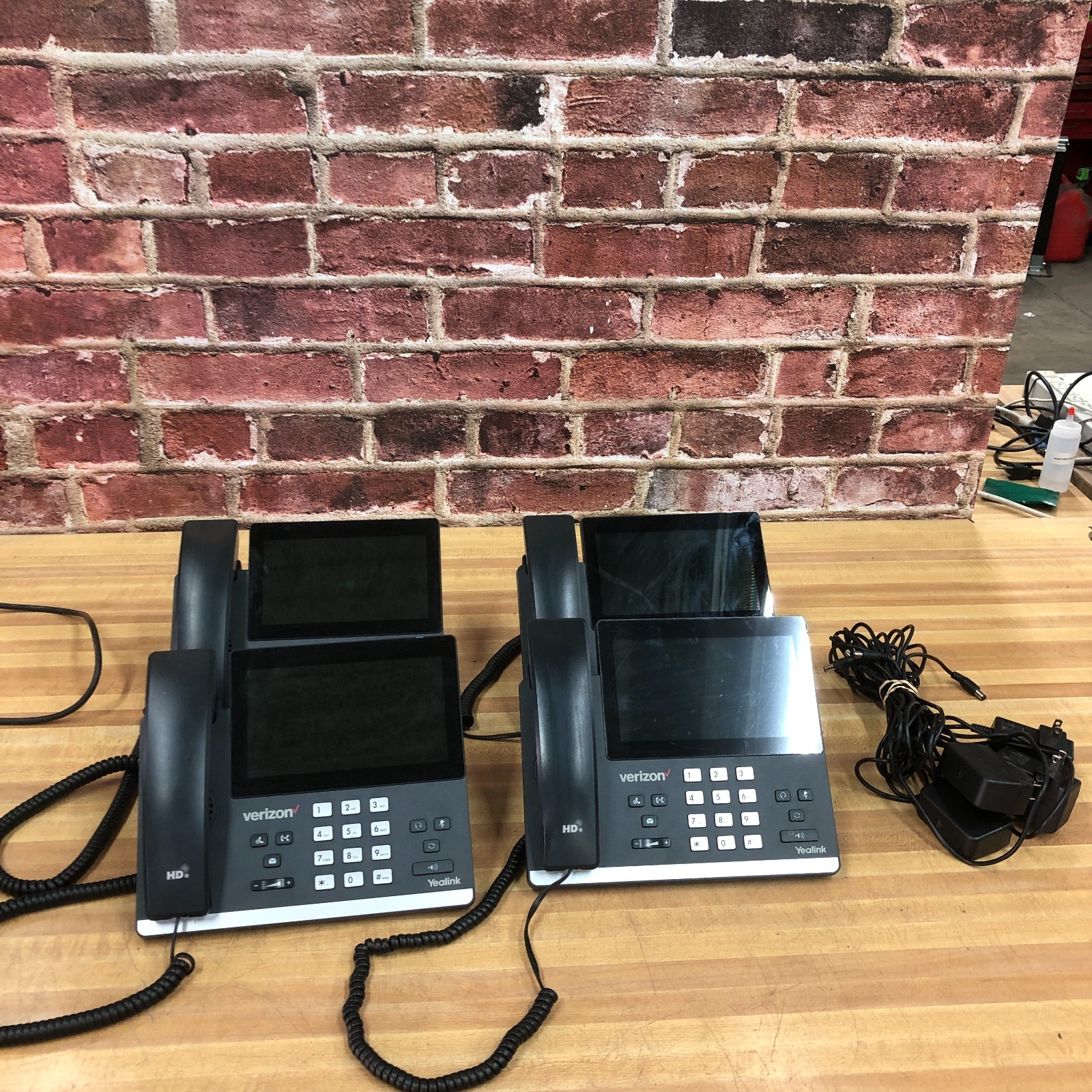 LOT of 4 Yealink T67LTE 4G Desk Phones Verizon Used but great condition