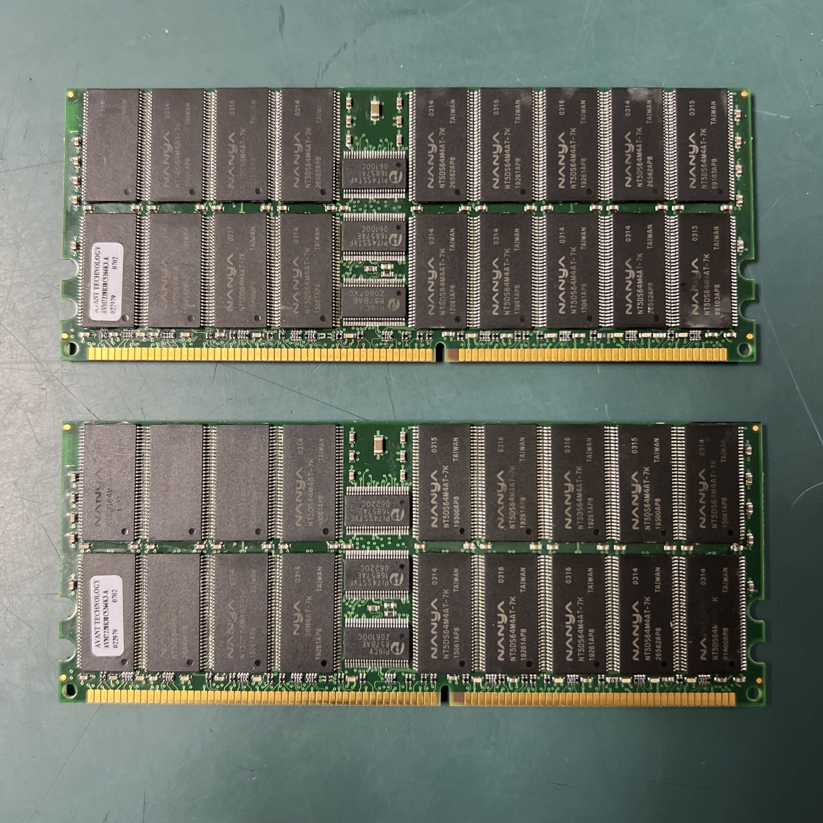 LOT OF 2 AVANT AVM6432U39C5266K3-A Dual Rank Memory Module