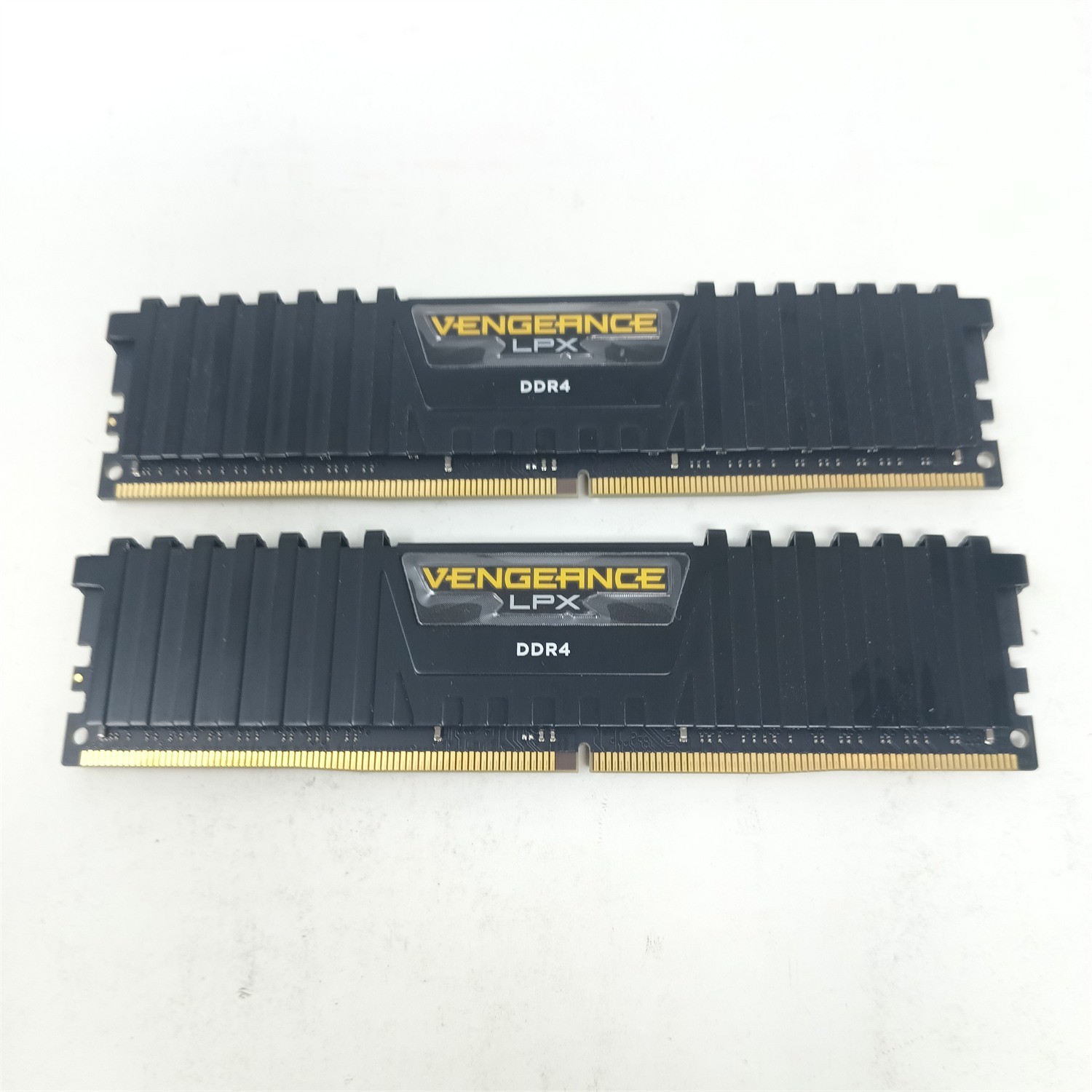 [Lot of 2] Corsair Vengeance LPX 16GB DDR4-3000 PC4-24000 CL15 CMK32GX4M2B3000C1