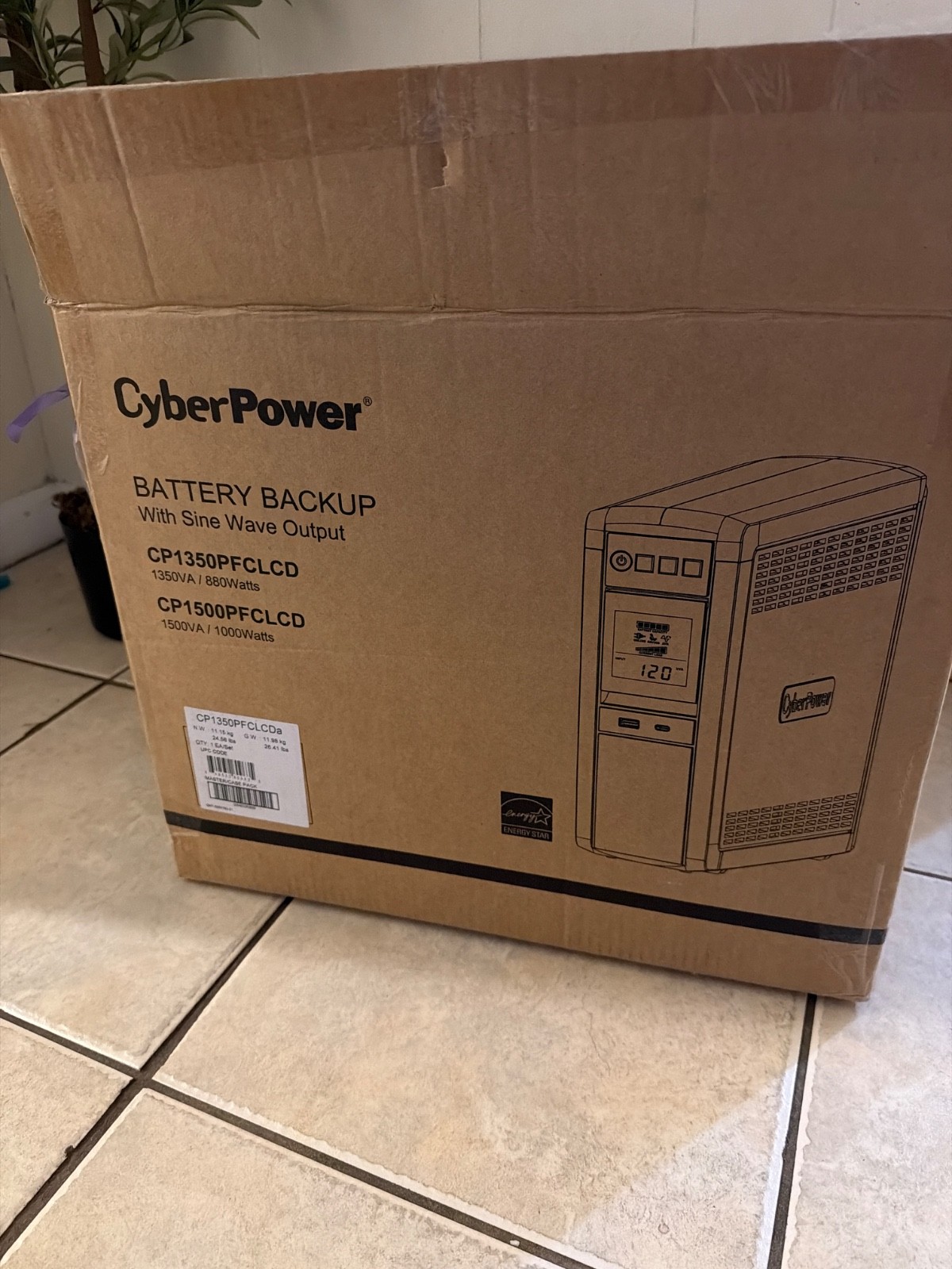 CyberPower CP1350PFCLCD 1350VA UPS Pure Sine Wave 10 NEMA 5-15R