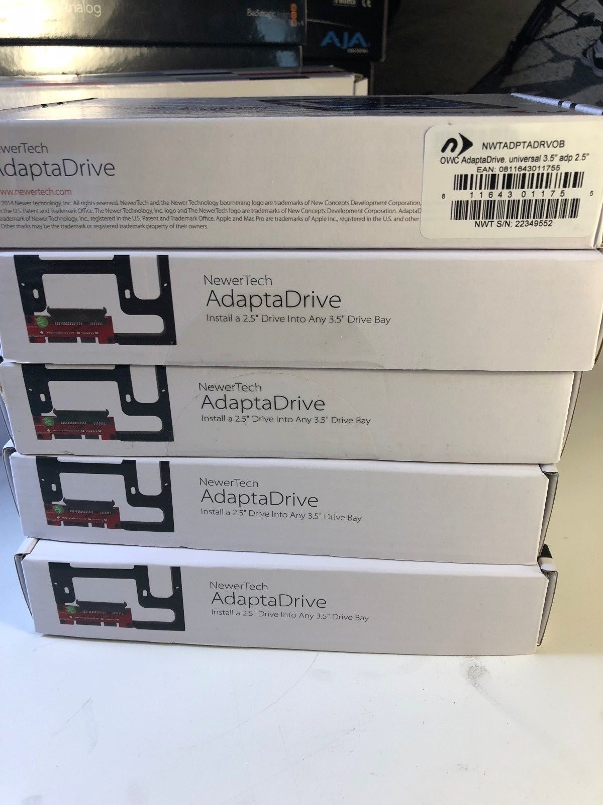 NewerTech AdaptaDrive 2.5" to 3.5" drive converter support NWTADPTADRVOB Bay