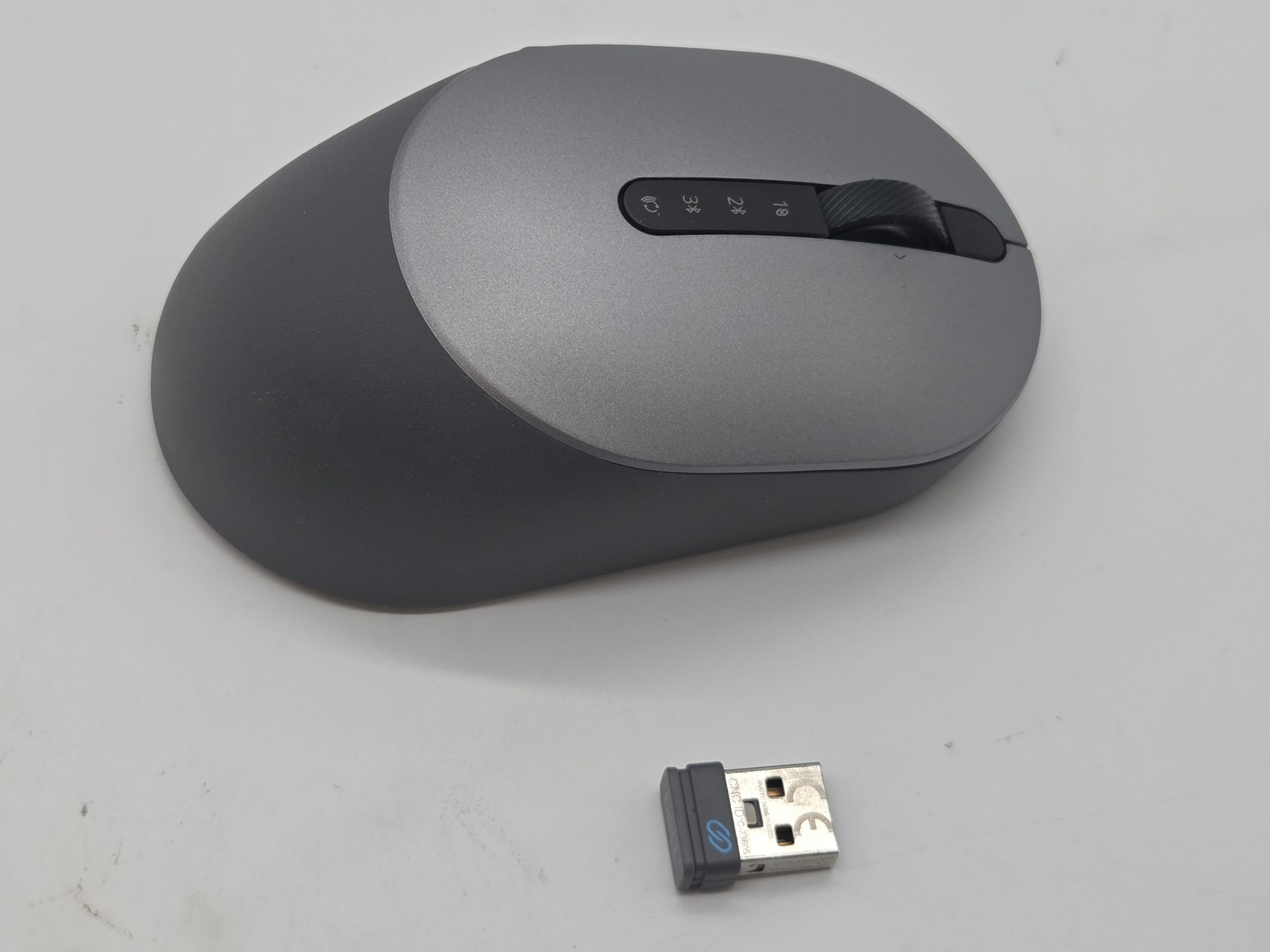 Dell Multidevice Wireless Mouse - MS5320Wc W/ OEM USB Silver + BLUETOOTH