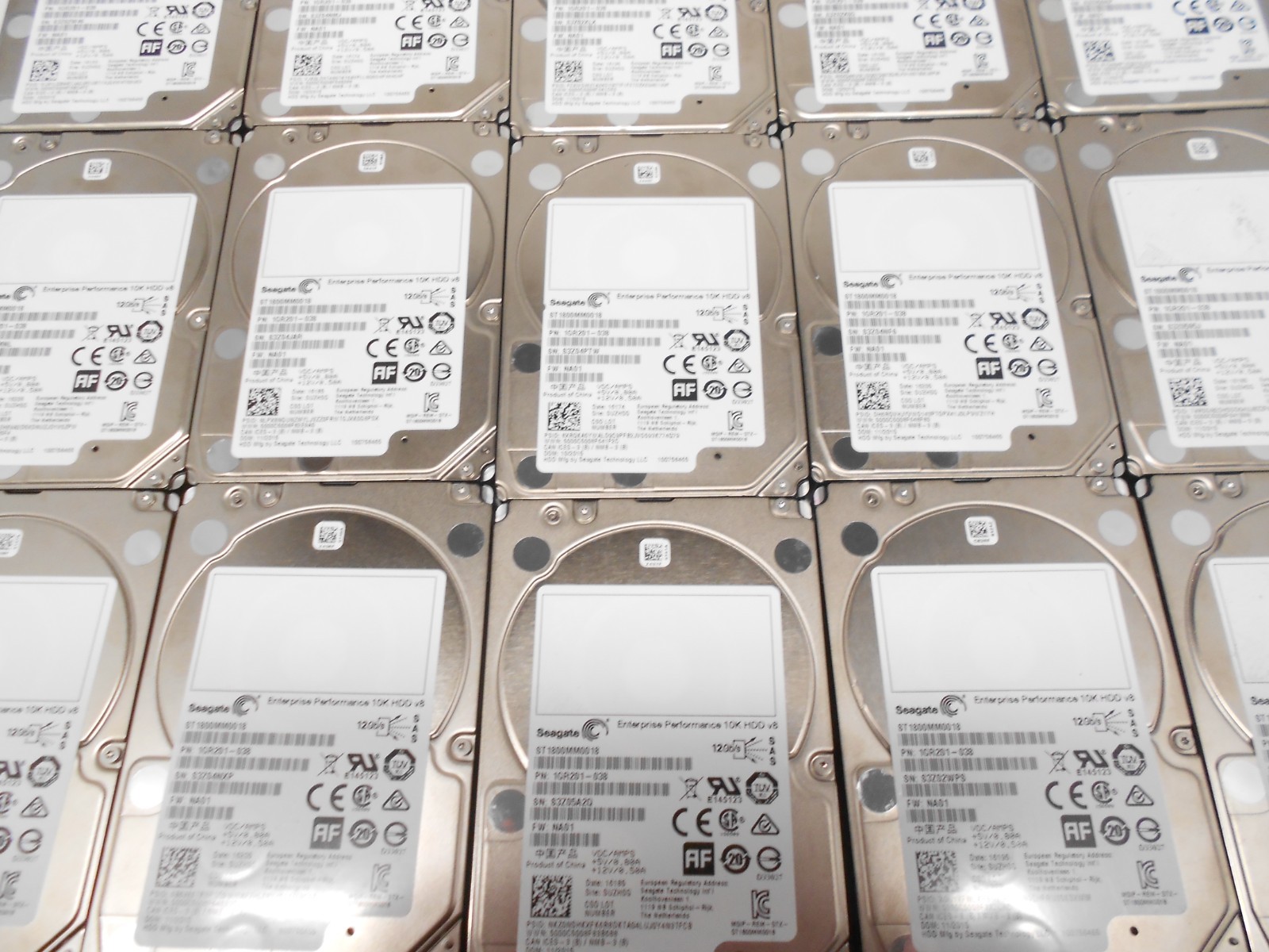 LOT OF 8 Seagate ST1800MM0018 1.8TB 10K SAS 2.5" 12G Server HARD DRIVE Dell HP