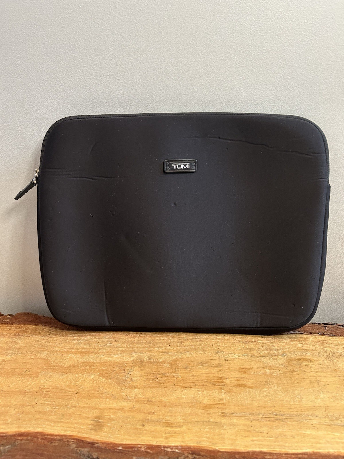 Tumi T-Pass Business Class Zip Top Laptop Sleeve Black Neoprene. Used.